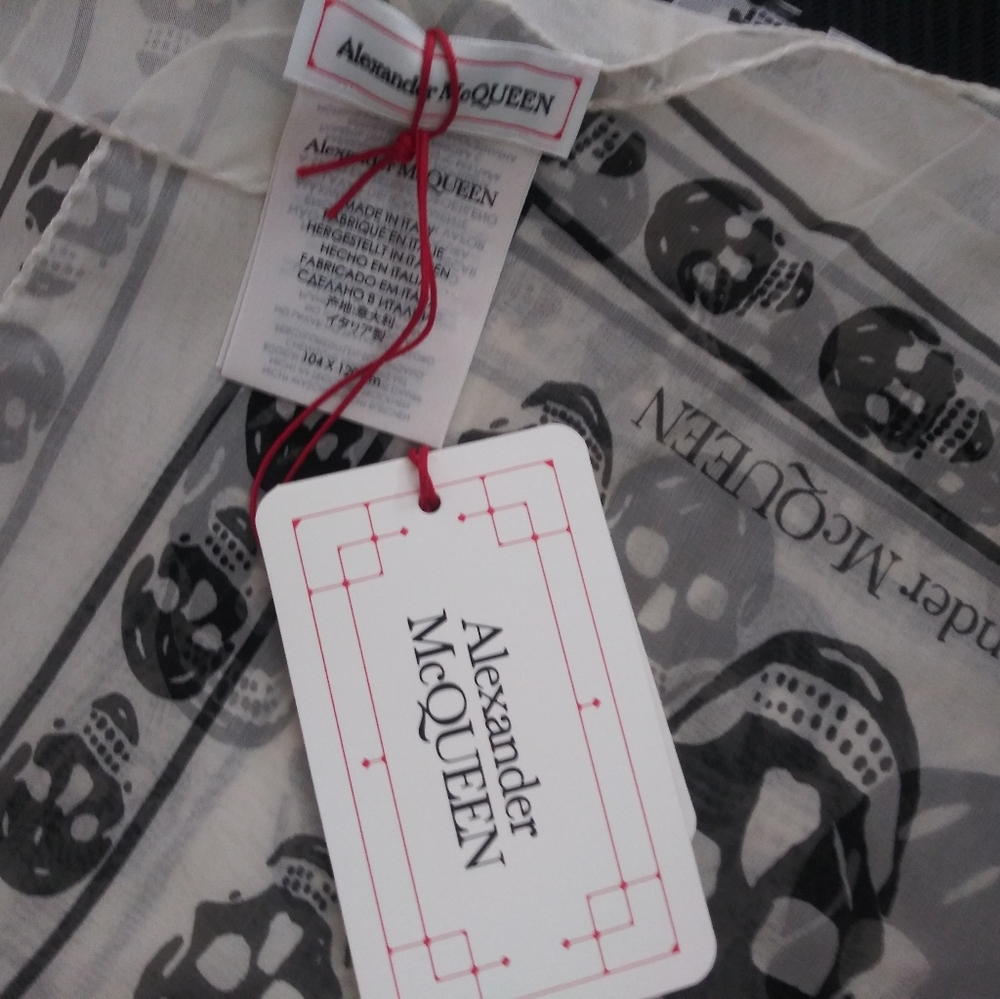 Authentic Alexander McQueen Skull Scarf